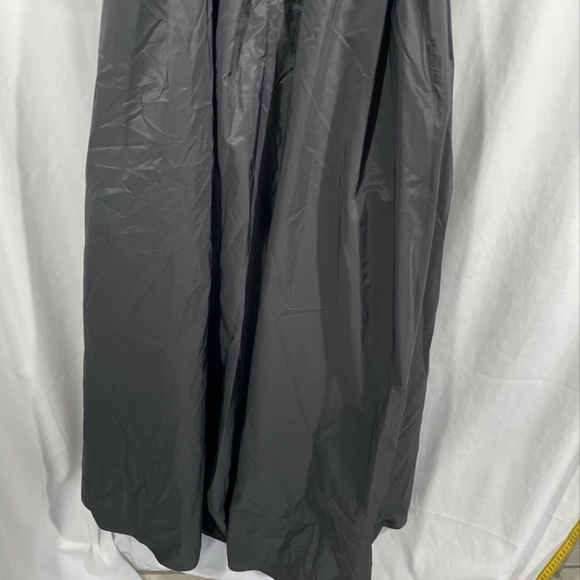 NWT $308 Vince Camuto [ 10 ] Embellished Off Shoulder Ballgown in‎ Black - Picture 9 of 12